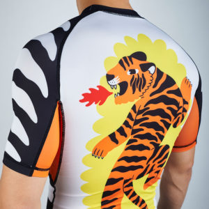 Manto Rashguard Tigre 4