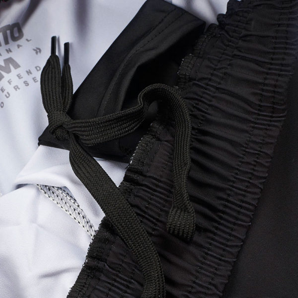 Manto Shorts Essential 5