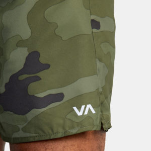 RVCA Shorts Yogger IV camo 4