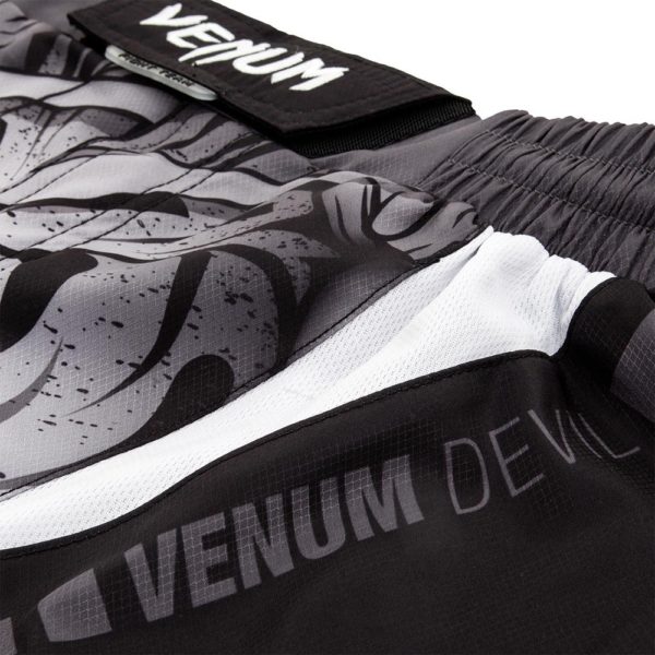 Venum Shorts Devil 8