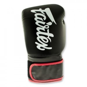 fairtex black red boxinggloves front 2